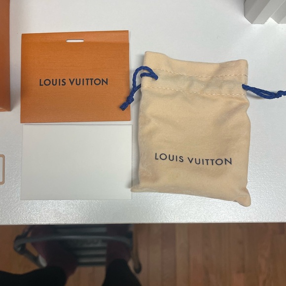 Louis Vuitton Essential V Stud Earrings- Silver - Picture 5 of 8